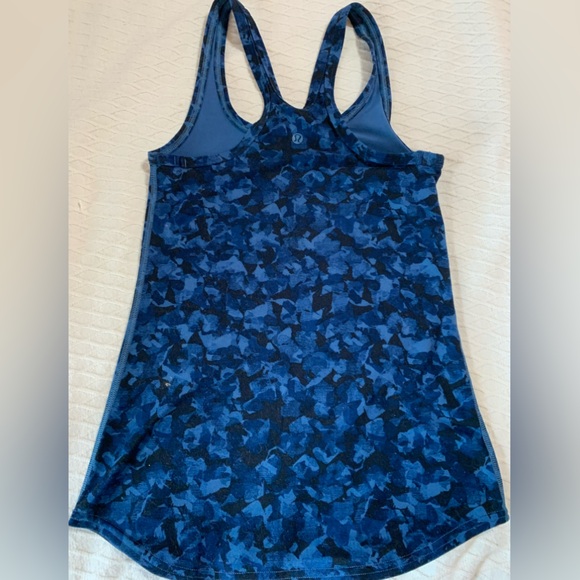 Lululemon - Picture 2 of 3